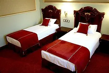 Staro Hotel Kyiv 4*,